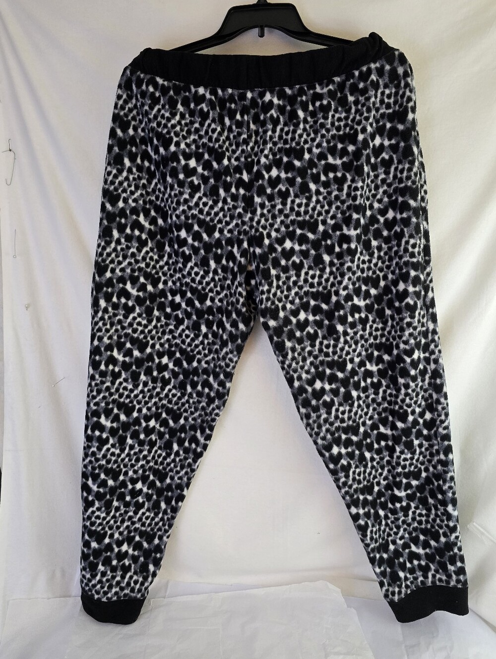 Cuddl Duds Fleece Lounge Pants XL Black White Leopard Heart Print Joggers - Picture 3 of 9